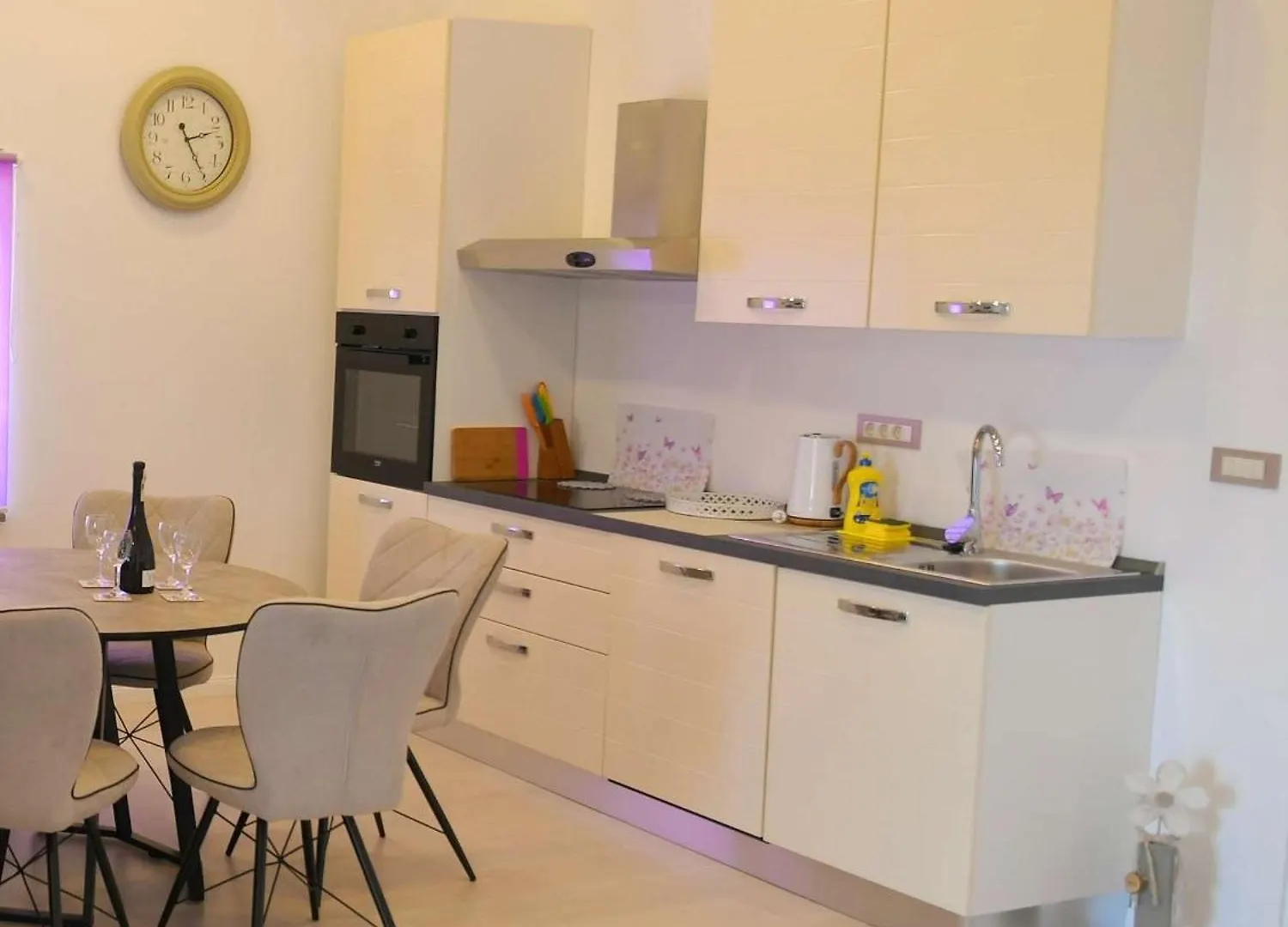 Apartments With A Parking Space Rijeka - 23345 Viskovo